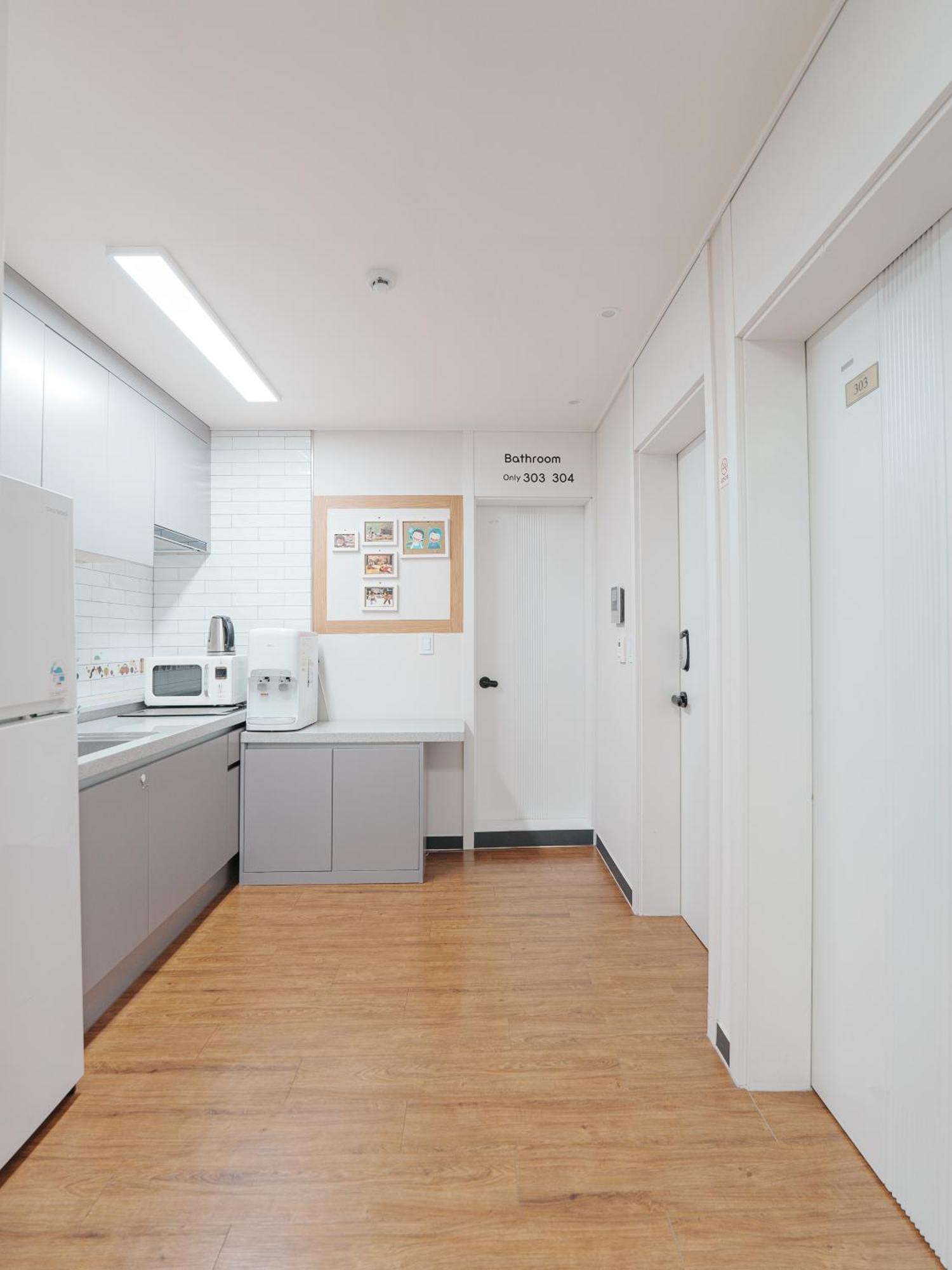 Rain Boots Guest House Инчон Екстериор снимка