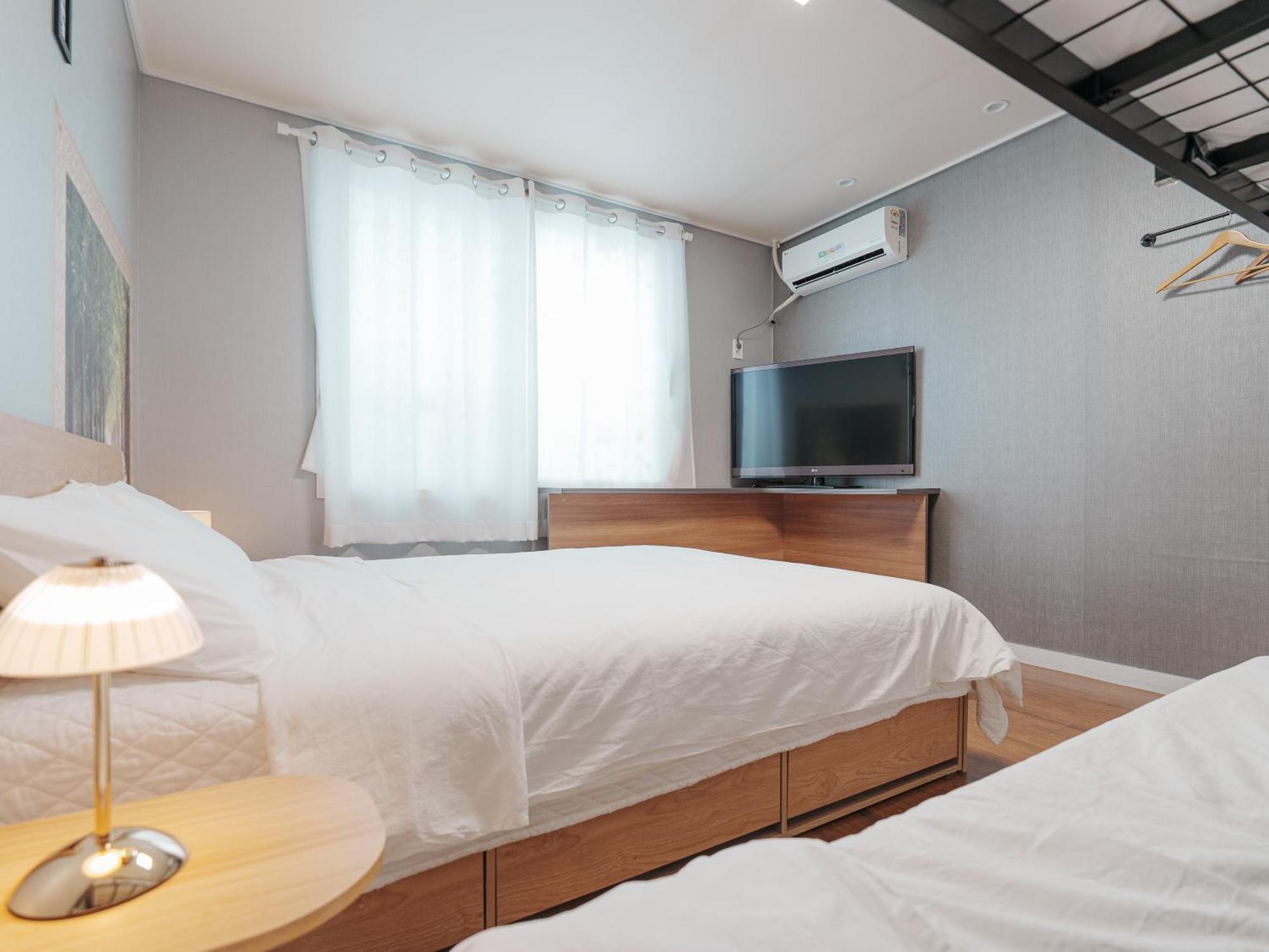Rain Boots Guest House Инчон Екстериор снимка
