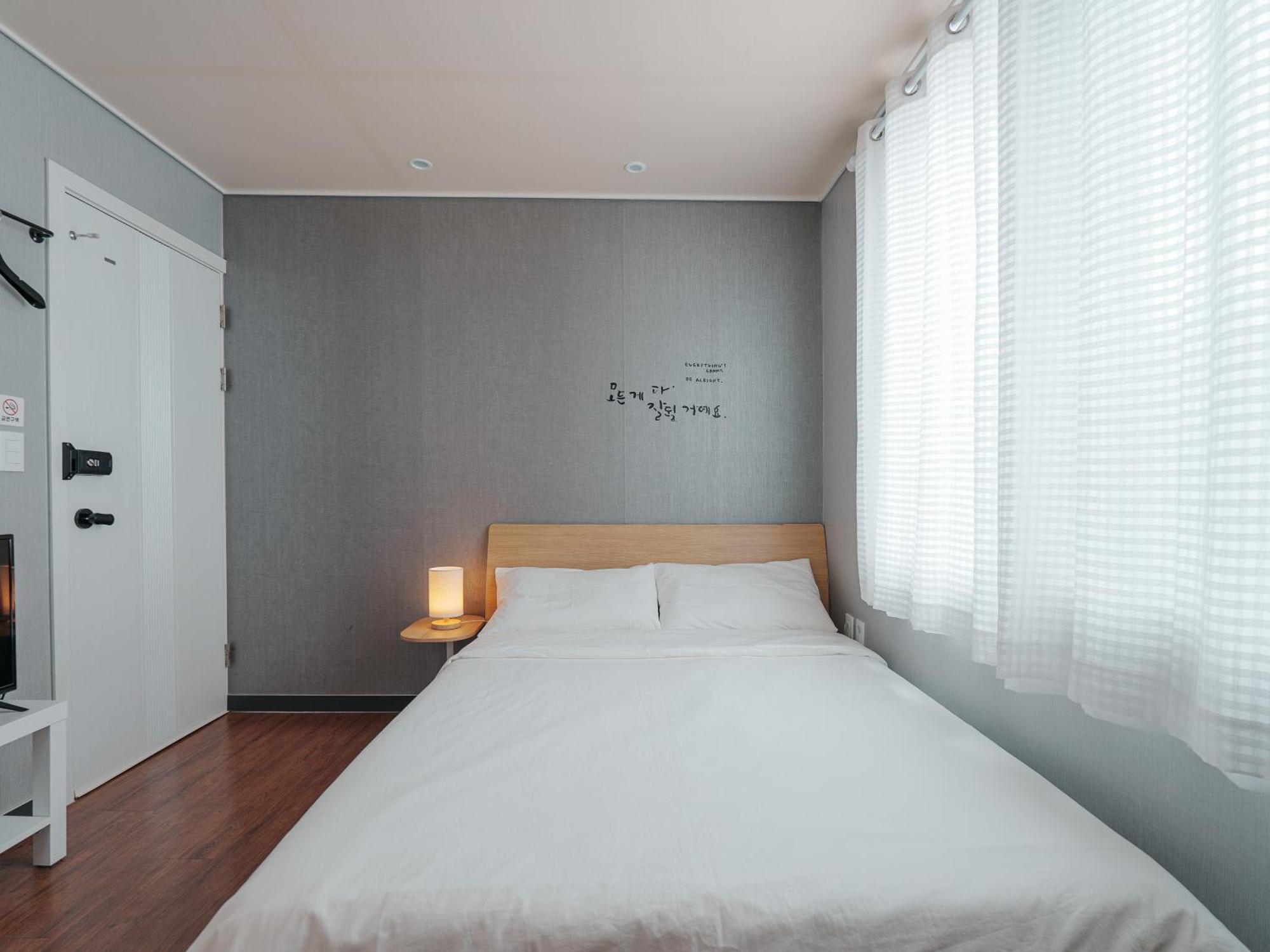 Rain Boots Guest House Инчон Екстериор снимка