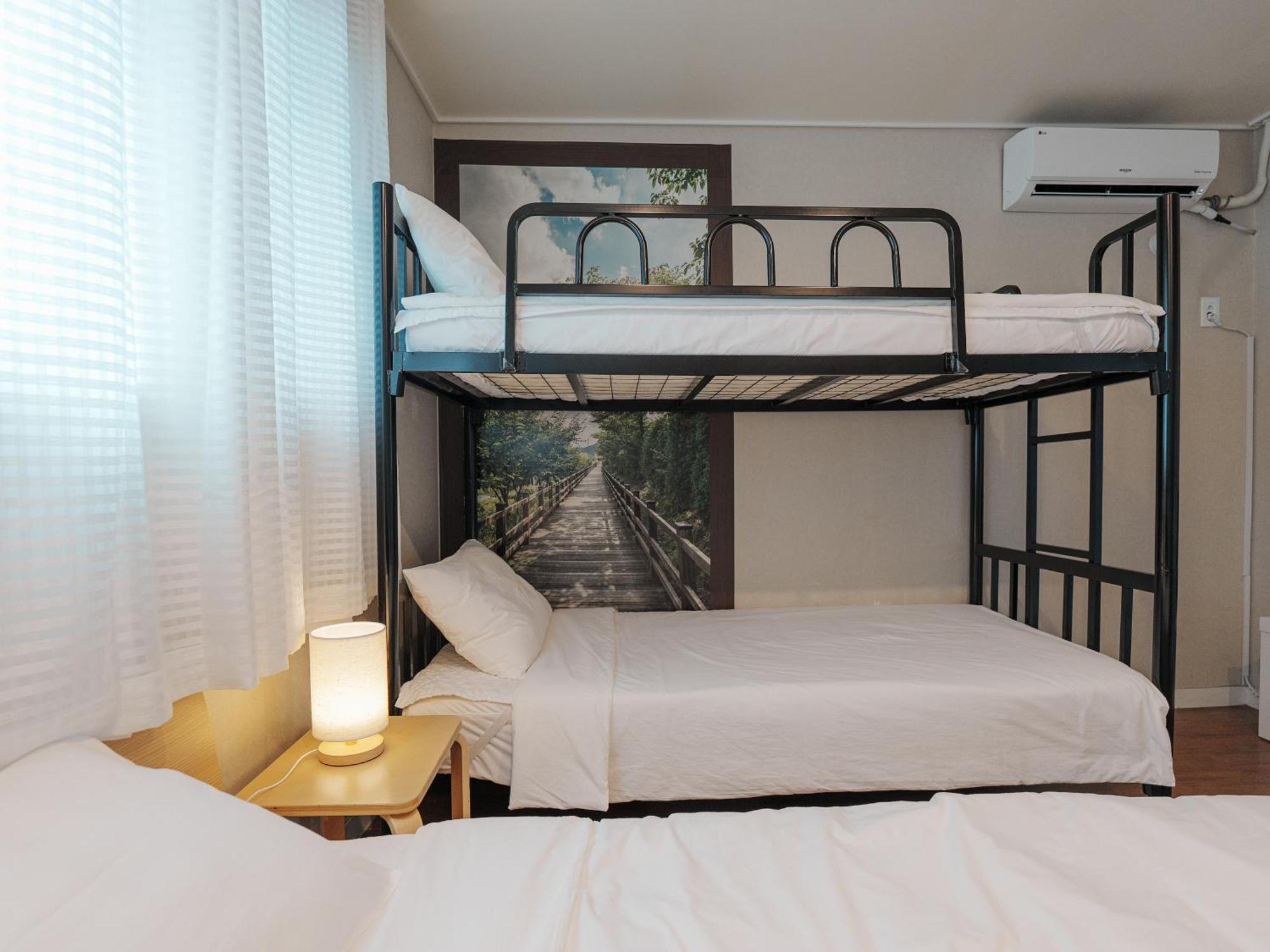 Rain Boots Guest House Инчон Екстериор снимка