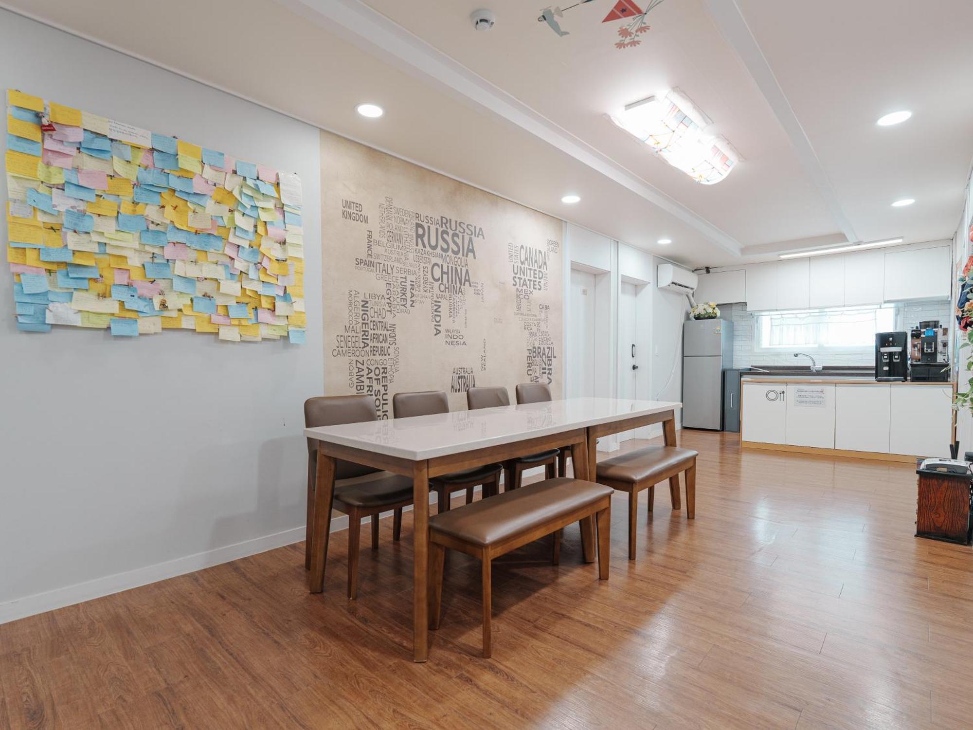 Rain Boots Guest House Инчон Екстериор снимка
