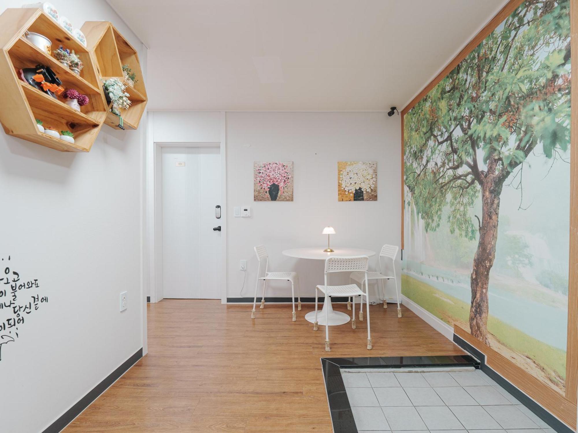 Rain Boots Guest House Инчон Екстериор снимка